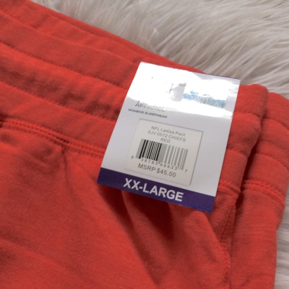 🔥2 LEFT🔥NWT “Swifties” KC Chiefs Women’s Jogger - Picture 9 of 11